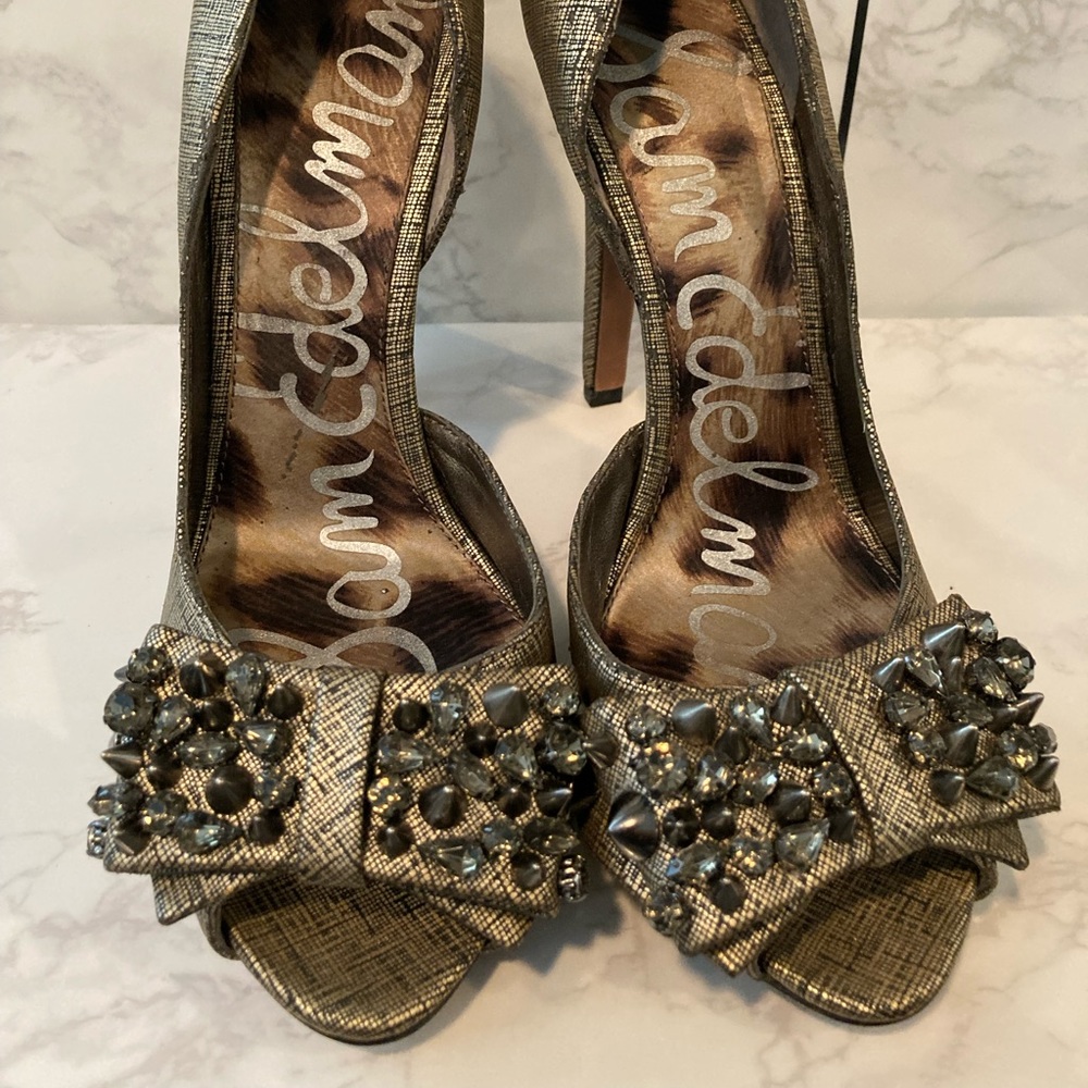 Sam Edelman Black/Gold Spike Bow Peep Toe Pumps